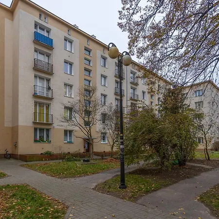 Bachmacka Modern Chic By Bookinghost *